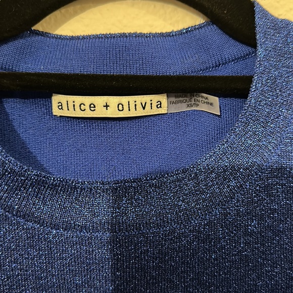 ALICE & OLIVIA SHORT SLEEVE SPARKLY TOP - Picture 4 of 7